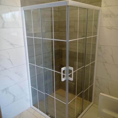 POOL SERİSİ BEYAZ PROFİLLİ KAROLAJLI CAM DUŞAKABİN