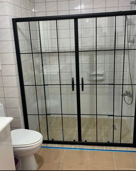 POOL SERİSİ SİYAH PROFİLLİ KAROLAJLI CAM DUŞAKABİN