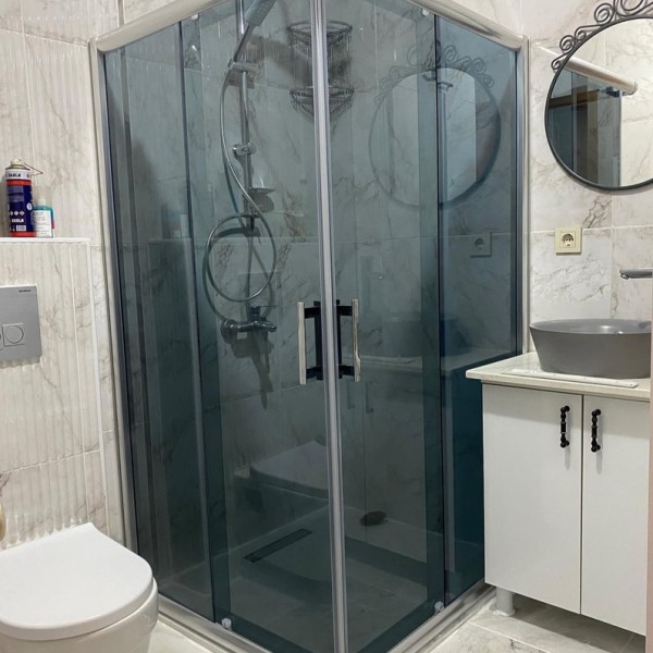 POOL SERİSİ SİYAH PROFİLLİ FÜME CAM DUŞAKABİN POOL SERİSİ SİYAH PROFİLLİ FÜME CAM DUŞAKABİN