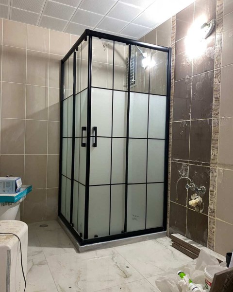 POOL SERİSİ SİYAH PROFİLLİ KAROLAJLI CAM DUŞAKABİN