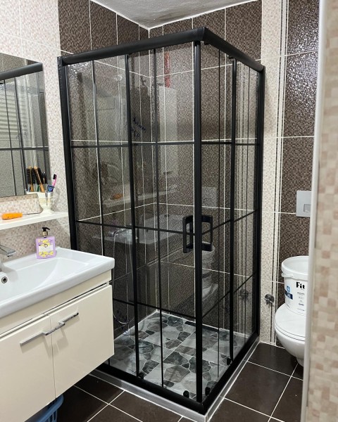 POOL SERİSİ SİYAH PROFİLLİ KAROLAJLI CAM DUŞAKABİN