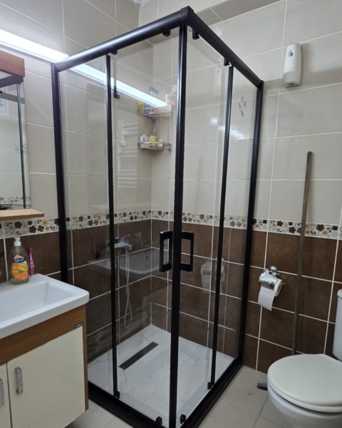 POOL SERİSİ SİYAH PROFİLLİ CAM DUŞAKABİN